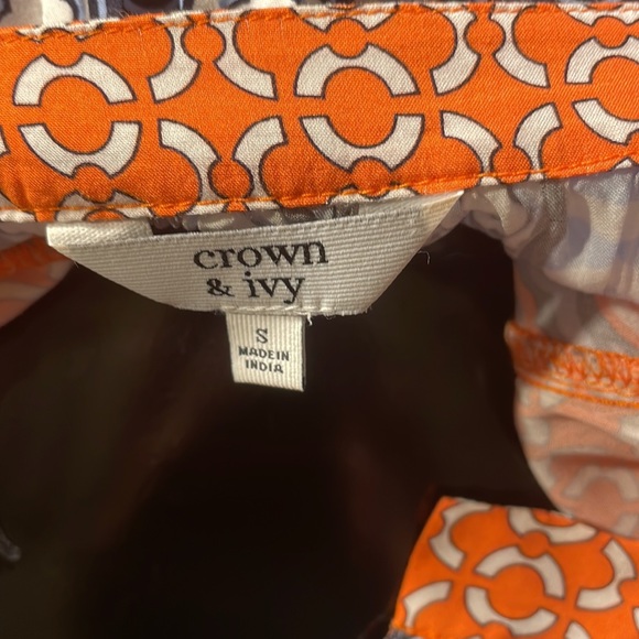 NWOT Crown & Ivy Tunic with bell sleeves - Picture 3 of 5